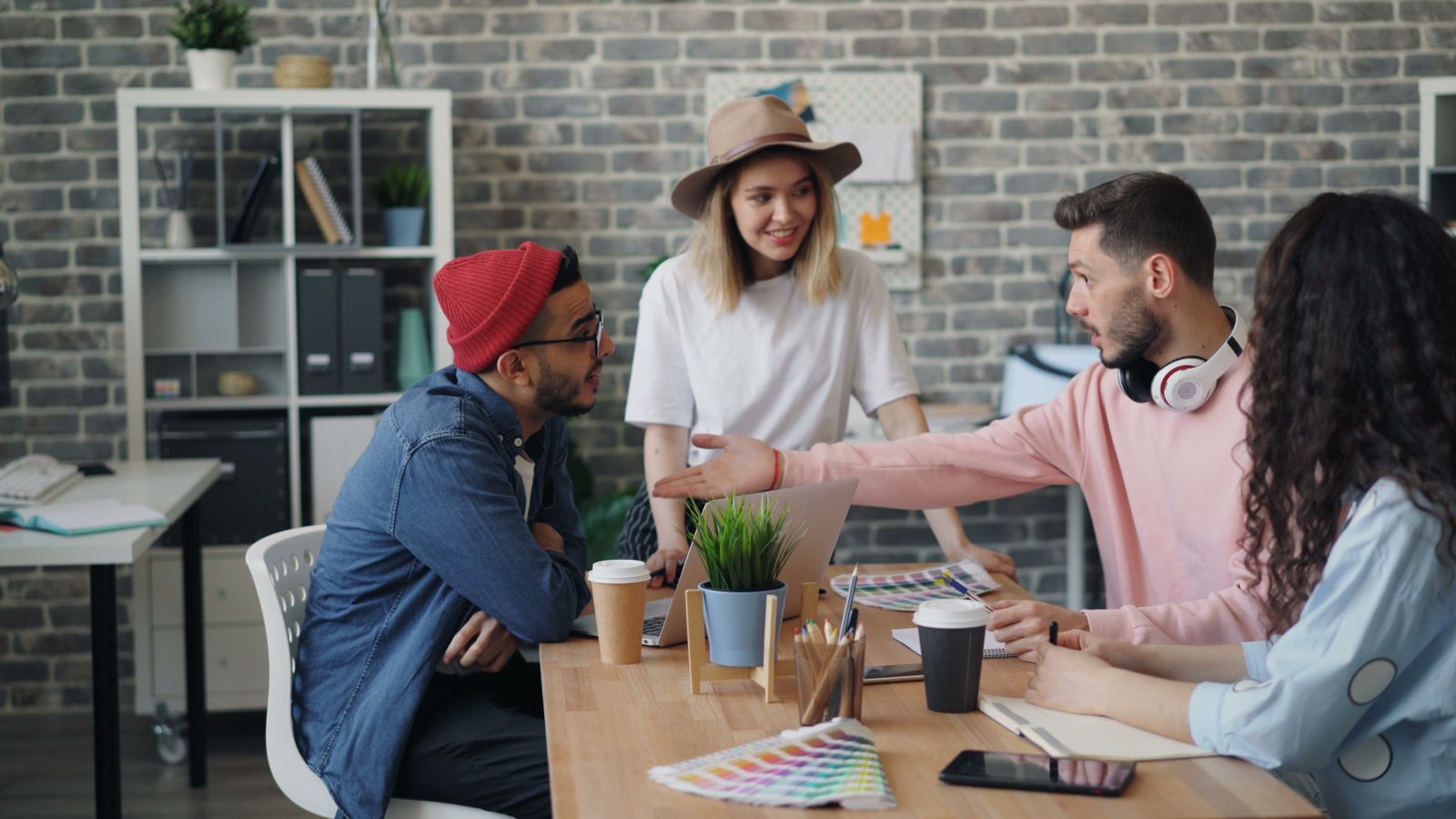 Two Siklo team members welcoming a new customer at the office